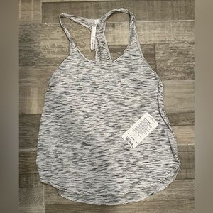 NWT lululemon 105 F Singlet - size 8